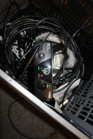 2 stk. projektor BENQ, EPSON samt mikrofonudstyr VONYX