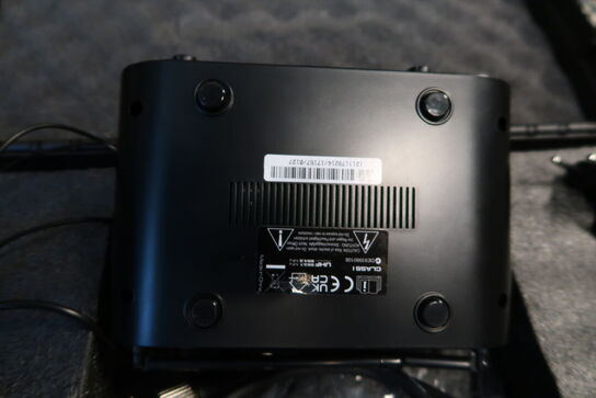 2 stk. projektor BENQ, EPSON samt mikrofonudstyr VONYX