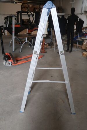 Foldbar stige, 4-trins
