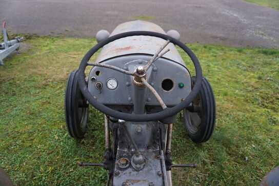 Traktor Massey Ferguson