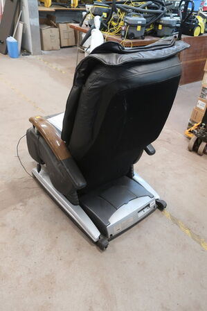 Massagestol KILBERRY PRM-1600