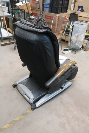 Massagestol KILBERRY PRM-1600