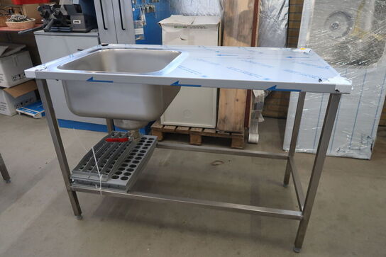 Rustfri stålbord m. vask 130x70xH90cm
