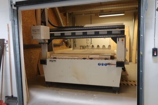 CNC-maskine INFOTEC CNC router - Engraver 3121 Professional med vakuumpumpe (læs beskrivelse)