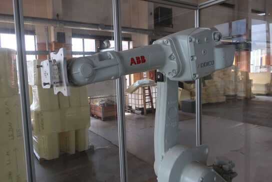 Bur med 2 stk. robotopstillinger ABB IRB 1600 M2004