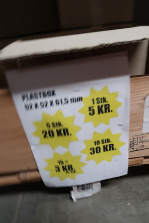 Palle med plastbokse