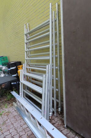 Rullestillads JUMBO, 6 rammer, 3 dæk, 4 hjul, 9 stivere