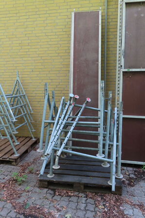 Bukkestillads JUMBO - 4 bukke, 3 forlængere, og 4 dæk