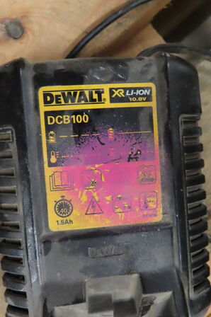 2 stk. Akkuværktøj DEWALT inkl. 1 stk. lader