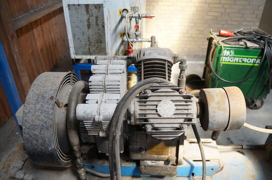 Kompressor FLAK MGK H751 inkl. Stativ 