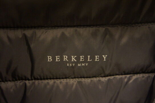 Vest BERKELEY  2XL Sort 