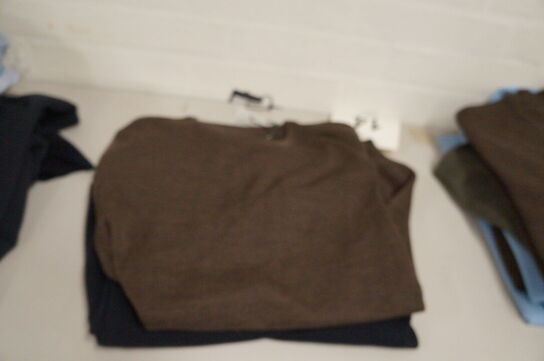 3 stk. T-shirts & 2 stk. Sweatshirts BERKELEY S