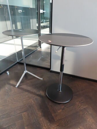 2 stk. borde KASPER SALTO Little Friend, ARPER Pix Table