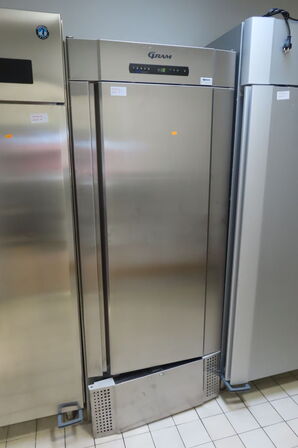 Industrikøleskab GRAM MIDI F 625 RSG