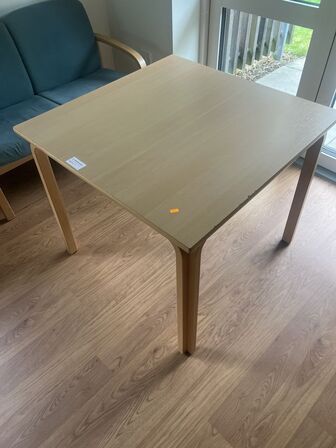 2 stk. lænestole, sofa samt bord fra SCHOU ANDERSEN