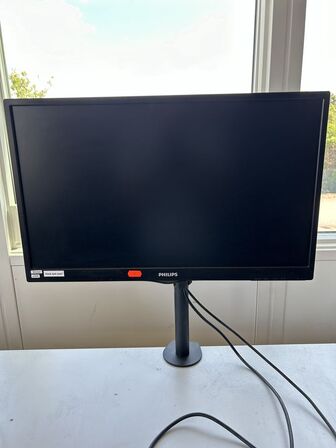 Philips 24" computerskærm inkl. Stativ. 