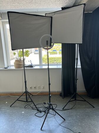 Fotolamper Godox SL100D og ringlight