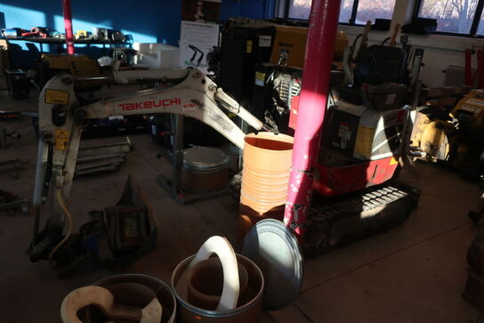 Minigraver TAKEUCHI TB210R