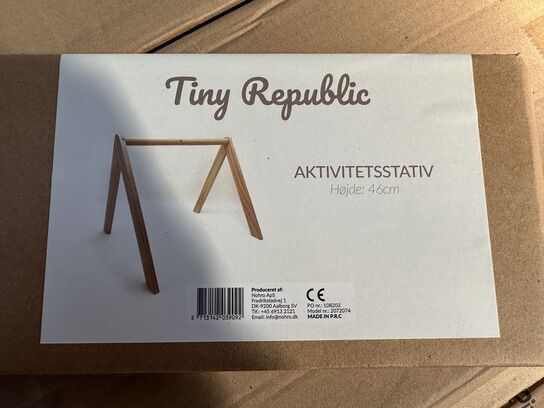 1 palle med aktivitetsstativ, TINY REPUBLIC 