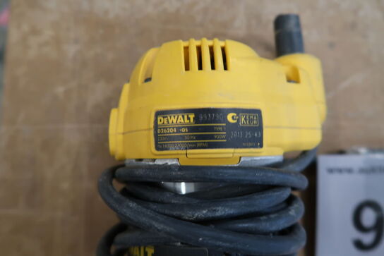 Overfræser, DeWalt D26204-qs