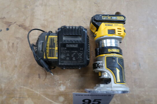 Akku overfræser, DeWalt DCW600