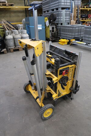 Bordrundsav inkl. arbejdsstation DEWALT DWE7492