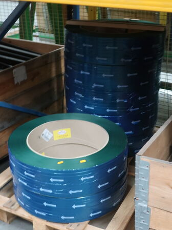 Strapping made of PET 15.50x0.75 mm 7 rolls.