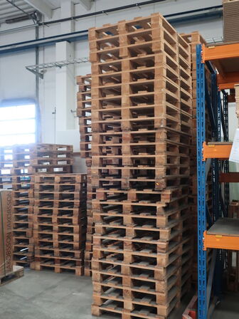 Misc. disposable pallets approx. 150 pcs.