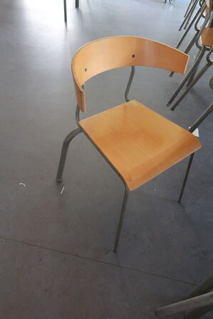 6 stk. borde samt 18 stk. stole