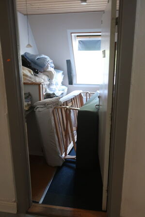 Alt indhold i rummet