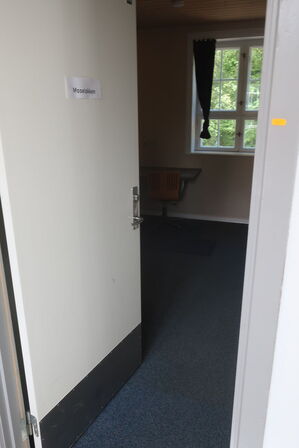 Alt indhold i rummet