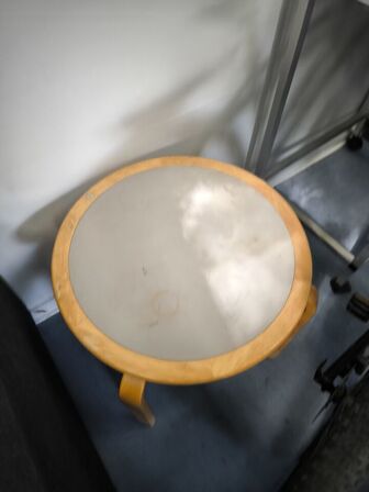 Sofa, bord samt rullevogn 