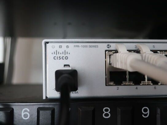 Indhold i serverskab 