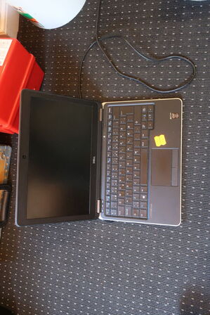 Laptop DELL Latitude E7240