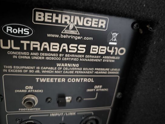 Subwoofer BEHRINGER Ultrabass BB410