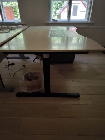 El. hæve/sænke skrivebord 