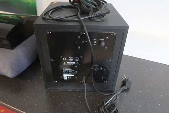 Spillekonsol SONY PLAYSTATION 3 samt subwoofer