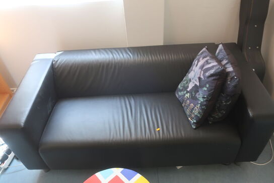 Køle-/fryseskab FRIGOR samt sofa