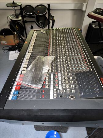 Mixerpult RAMSA WR-S4424