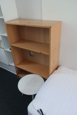 Alt indhold i rummet