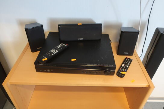 Fjernsyn 65" SAMSUNG UE65TY6905K samt anlæg YAMAHA
