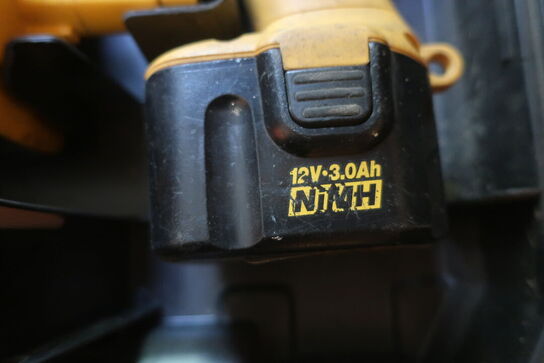 Skruemaskine DEWALT DW972