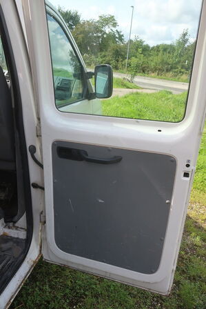 Mandskabsvogn VOLKSWAGEN 2.5 TDI dobbelt.kab