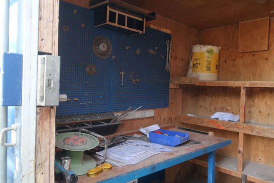 10 fods container med indhold