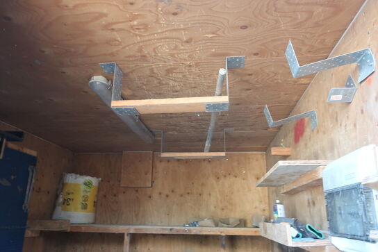 10 fods container med indhold