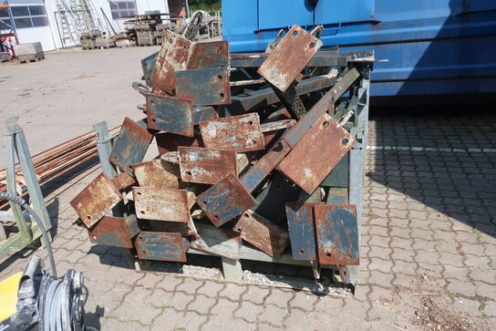 Barrel med div. Jernstolper