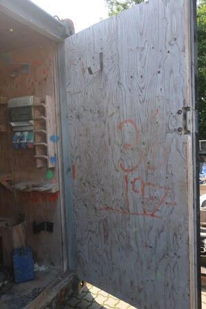 10 fods container med indhold