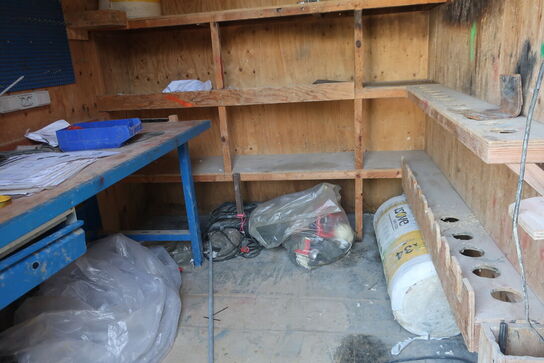 10 fods container med indhold