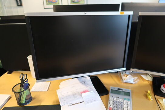 2 stk. computerskærme HP Compaq LA2405x med tastatur 