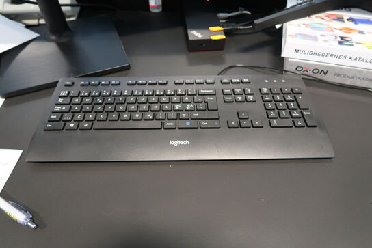 2 stk. computerskærme SAMSUNG S27CG650, F27T370FWR med tastatur